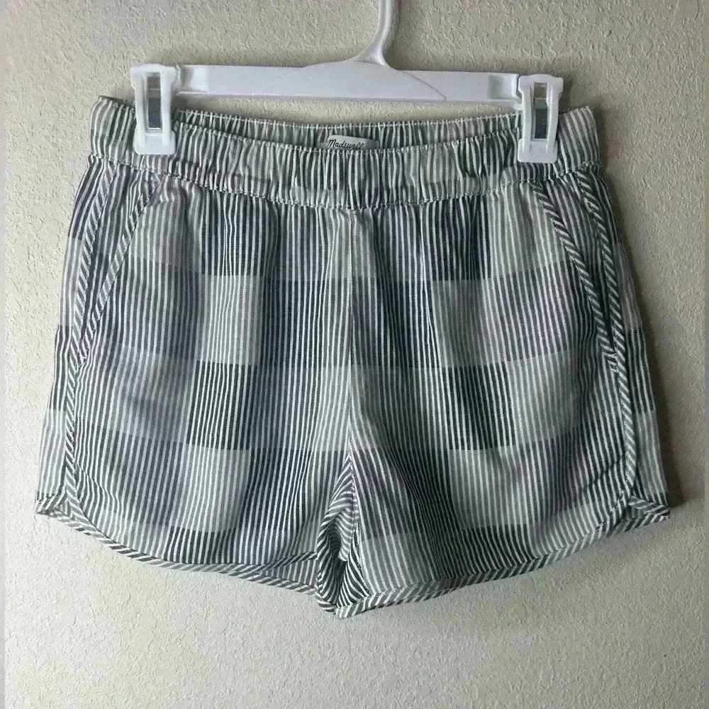 Madewell Pull-On Shorts in Striped Check w/ pockets size XS - Picture 2 of 6